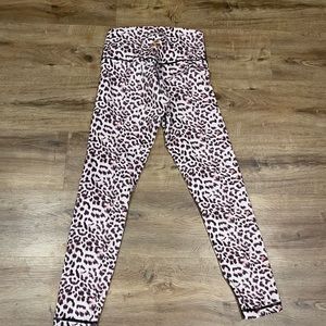 Gold Elite Cheetah Leggings